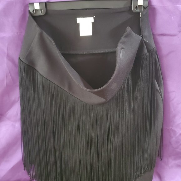 Cache Fringe Skirt - Picture 2 of 3